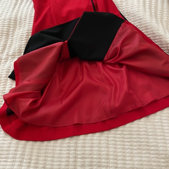 Calvin Klein red apple dress with black details size 8 like new - Picture 14 of 14